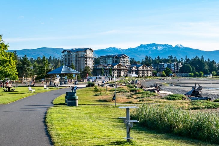 canada-british-columbia-parksville-BC-community-park-waterfront-walkway